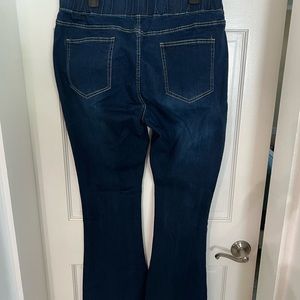 NWT, Astylish Women Jeans